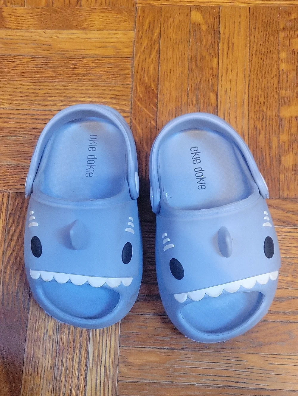 Girl 3 pair lot of Summer Sandals Size 5/6